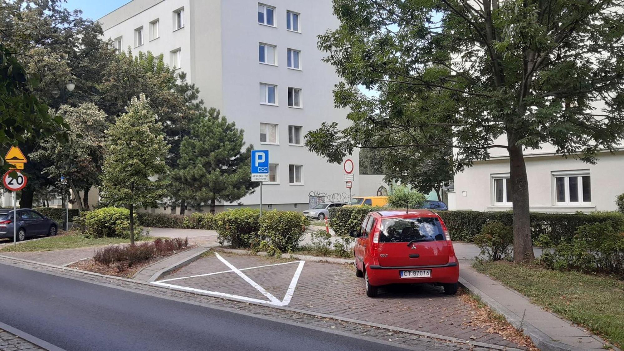 Apartament Centrum Z Miejscem Parkingowym Торунь Екстер'єр фото
